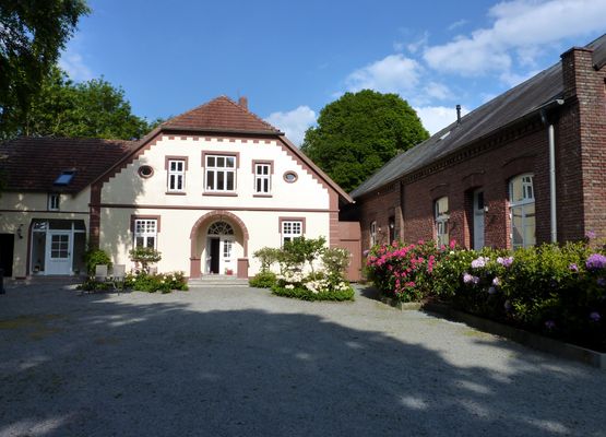 Landhaus Wattmuschelalte Schule, romantic property in a secluded location