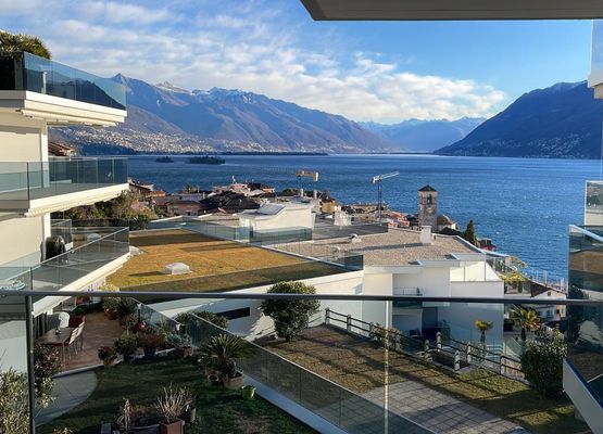 Bellissimo Brissago: Holiday or home office with lake view