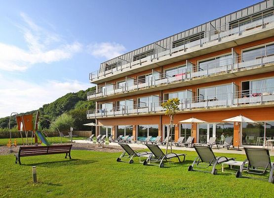 Flat with view of polders and communal pool in Roz-sur-Couesnon