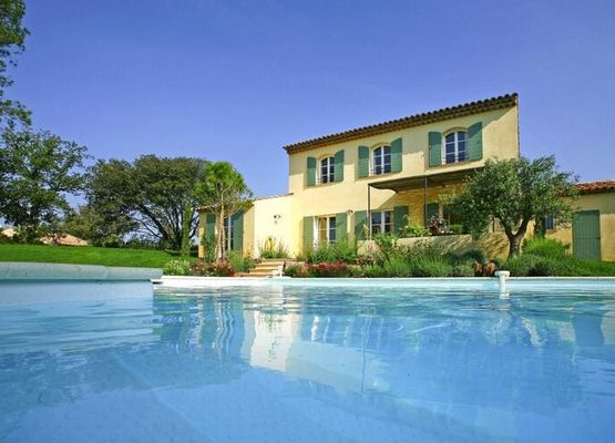 Provencal villa with private pool in Domaine de Saint-Endreól