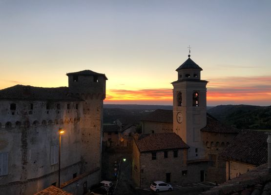 Lemon Suite panoramic in Medieval Borgo- Lerma -