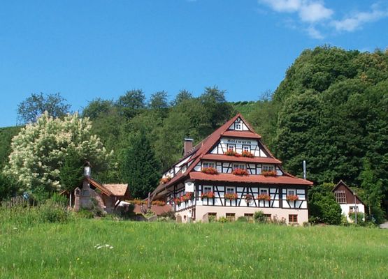 Naturhotel Holzwurm, (Sasbachwalden). Suite mit Dusche und WC